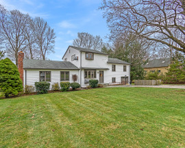 8 Esquire Road