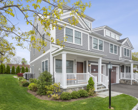 16 Hawthorne Street South #E