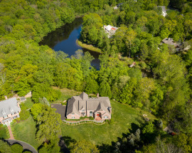 215 South Lake Drive