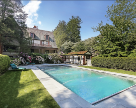 16 Park Drive South