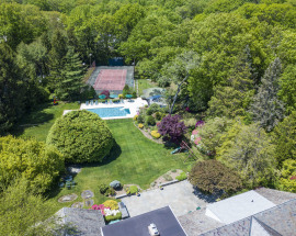 41 Winged Foot Drive