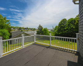 8 North Reeves Avenue