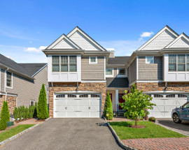 9 Hidden Ridge Court