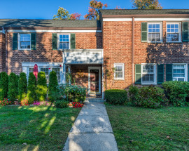 13 Robins Crescent