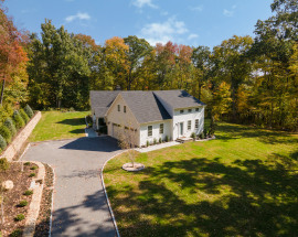 70 Crest Road