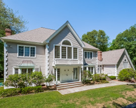 39 11 O Clock Road
