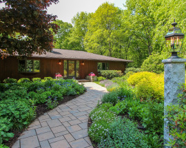 104 Hart Dr