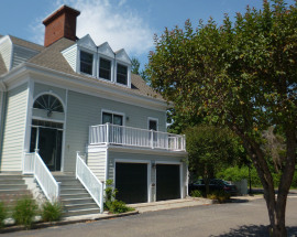 450 Center Street