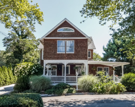 24 Gull Rock Rd
