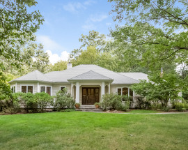 25 Fox Glen Drive