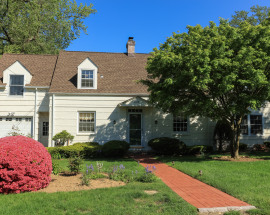 640 Forest Avenue