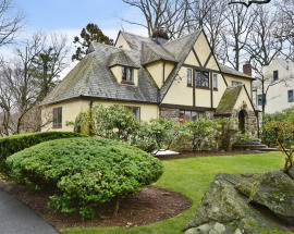 425 Beechmont Drive