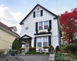 10 Oak Avenue