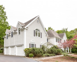 21 Grey Rocks Road