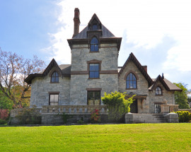 76 North Broadway
