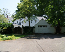 807 Pequot Avenue