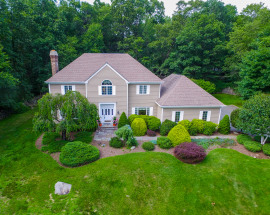4 Plumtrees Road