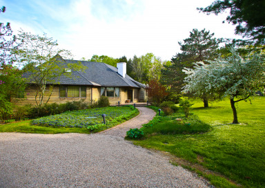 27 Townhouse Hill Rd