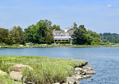 30 Edgewater Hillside