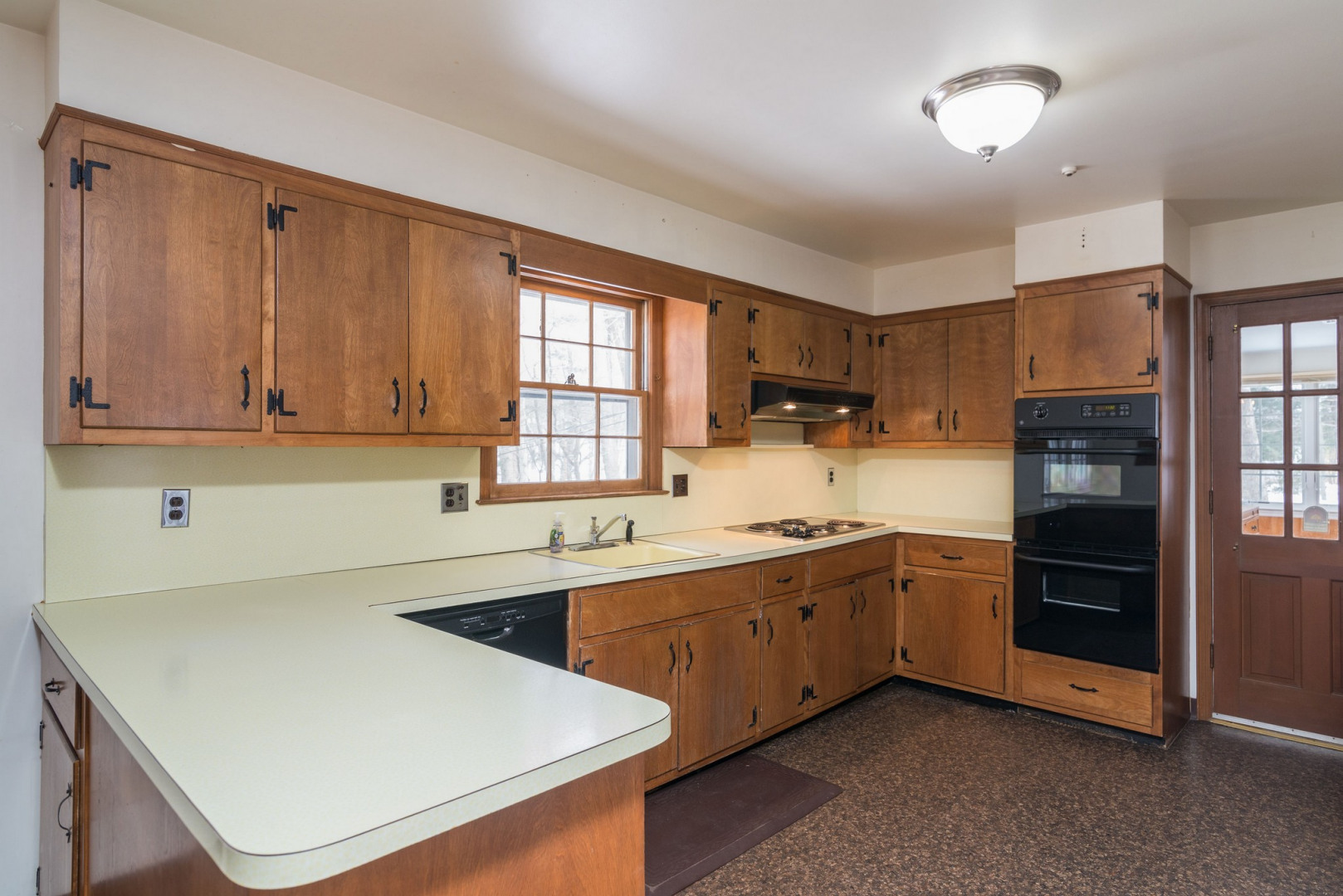 45 Mohawk Trail Stamford Ct For William Pitt Sotheby S Realty